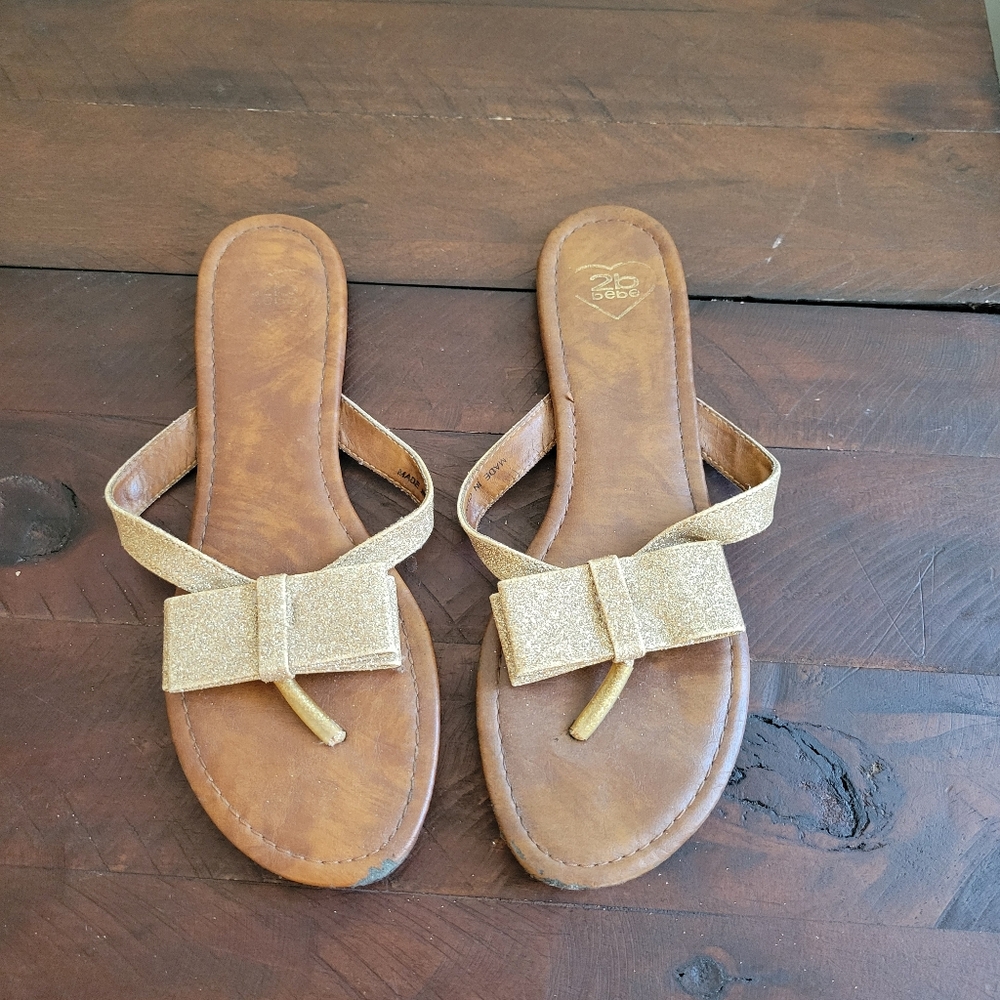 2b Bebe Gold Glitter Toe Post Sandals Size 9